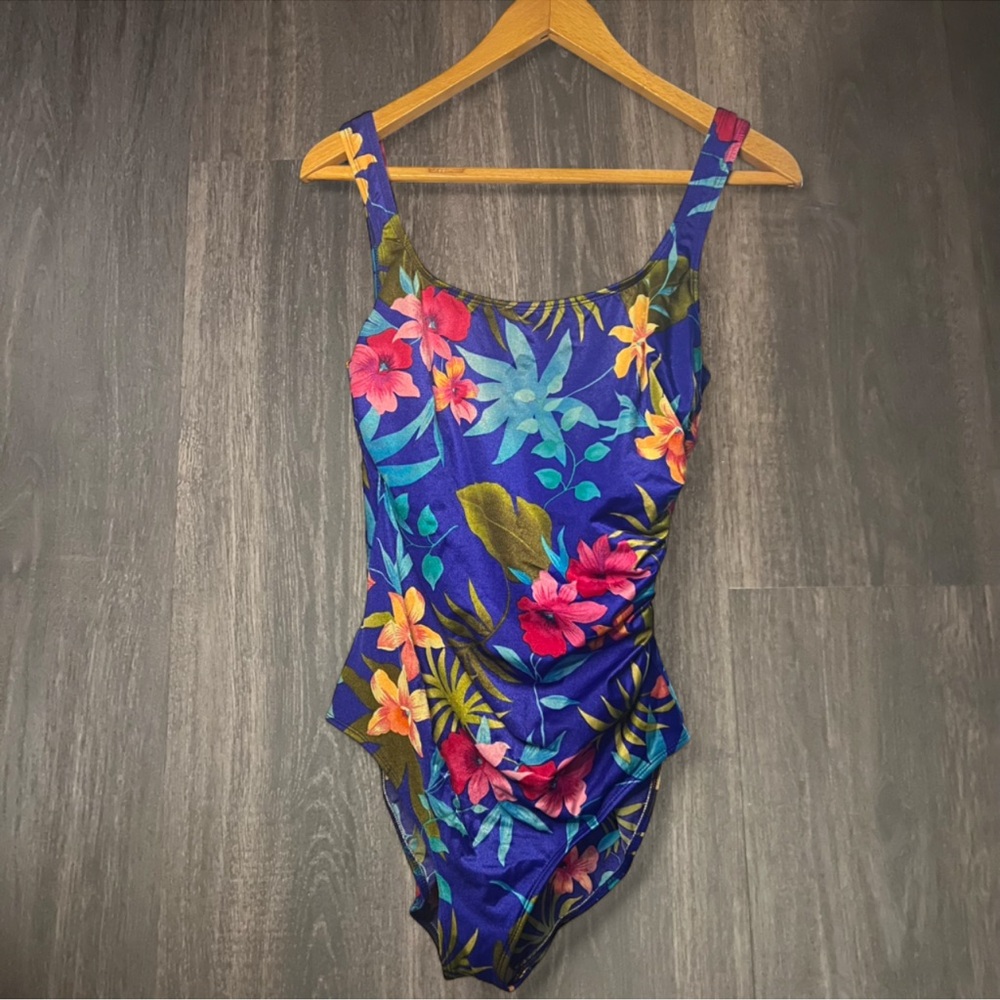 Vintage Slim Allure Tropical Floral One-Piece Swimsuit - Picture 2 of 6